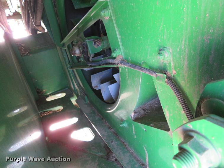 image for item EJ9596 2004 John Deere 9660 STS combine