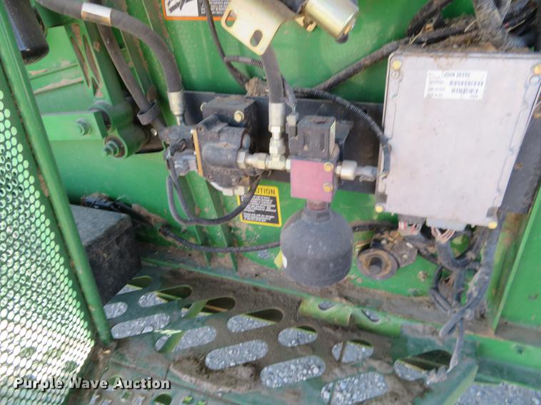 image for item EJ9596 2004 John Deere 9660 STS combine
