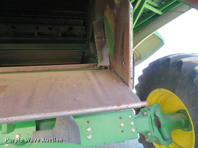 image for item EJ9596 2004 John Deere 9660 STS combine