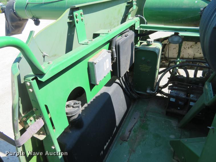 image for item EJ9596 2004 John Deere 9660 STS combine