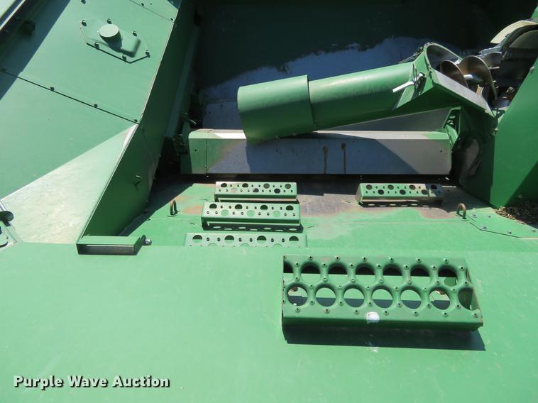 image for item EJ9596 2004 John Deere 9660 STS combine