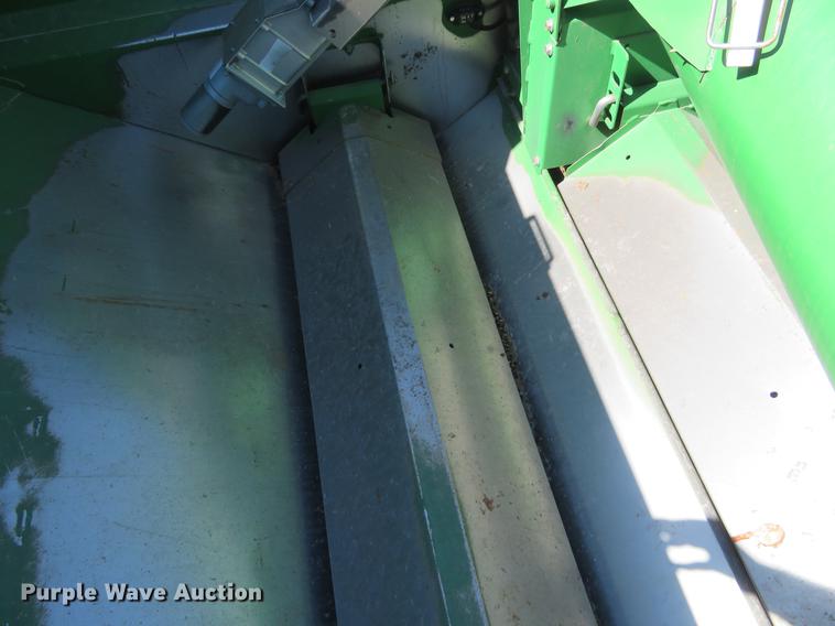 image for item EJ9596 2004 John Deere 9660 STS combine