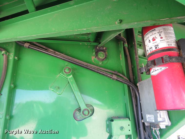 image for item EJ9596 2004 John Deere 9660 STS combine