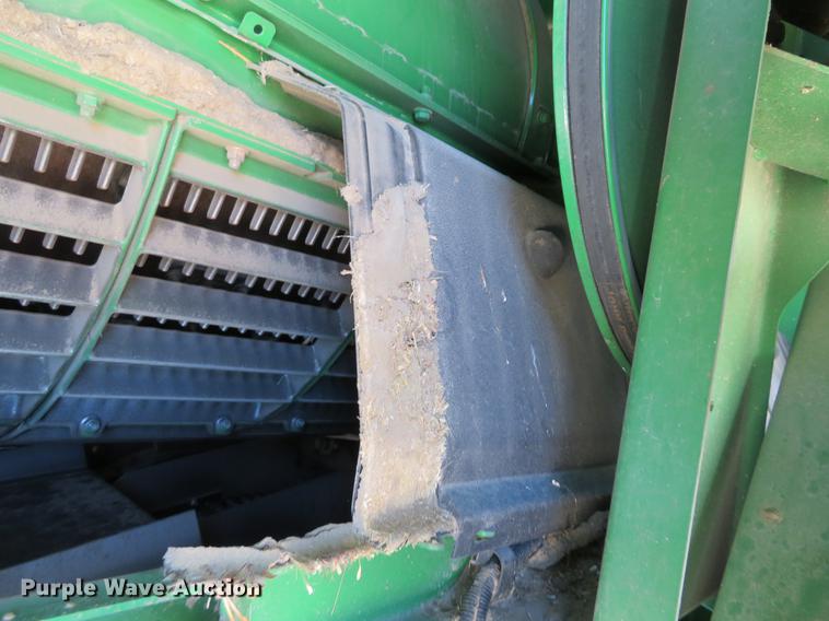 image for item EJ9596 2004 John Deere 9660 STS combine