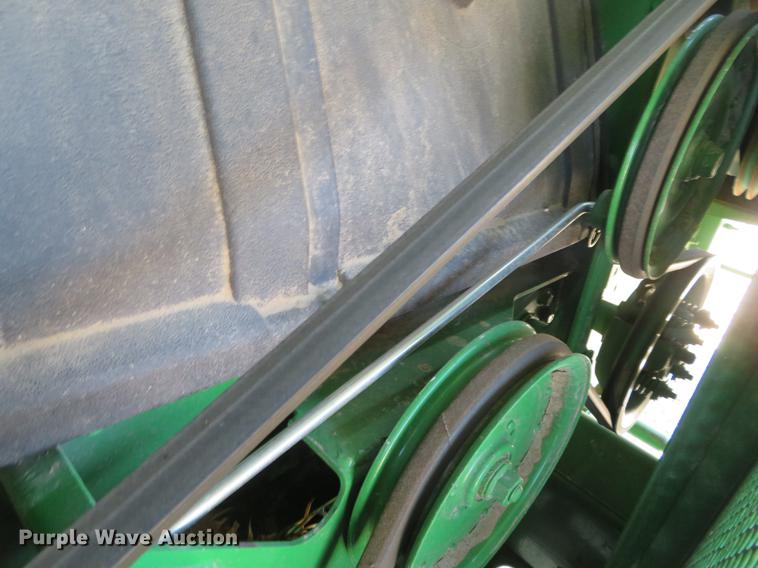 image for item EJ9596 2004 John Deere 9660 STS combine