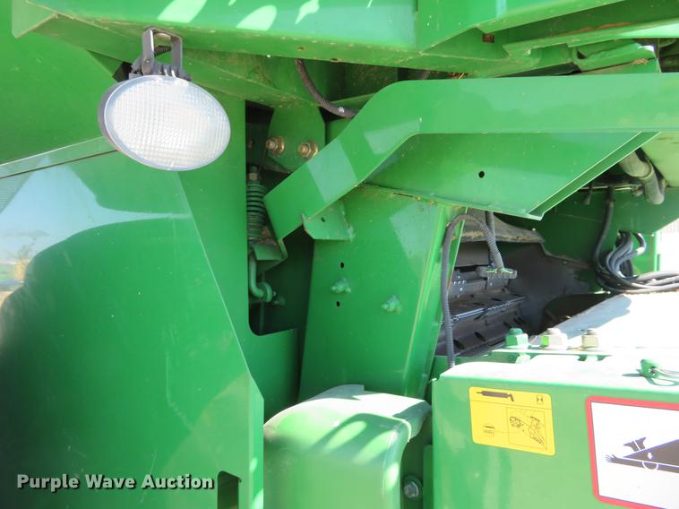 image for item EJ9596 2004 John Deere 9660 STS combine