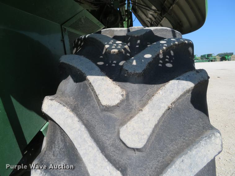 image for item EJ9596 2004 John Deere 9660 STS combine