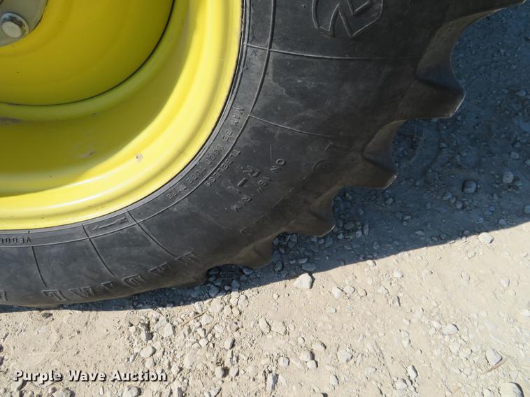 image for item EJ9596 2004 John Deere 9660 STS combine