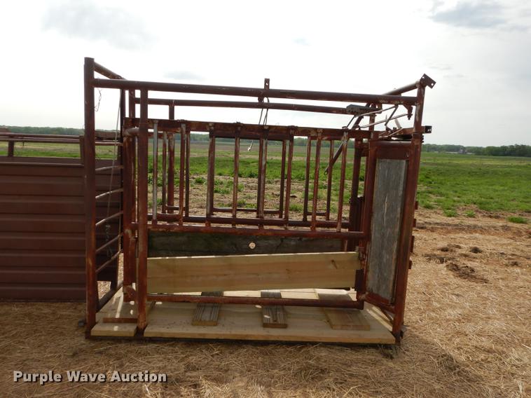 image for item EQ9882 Pearson squeeze chute