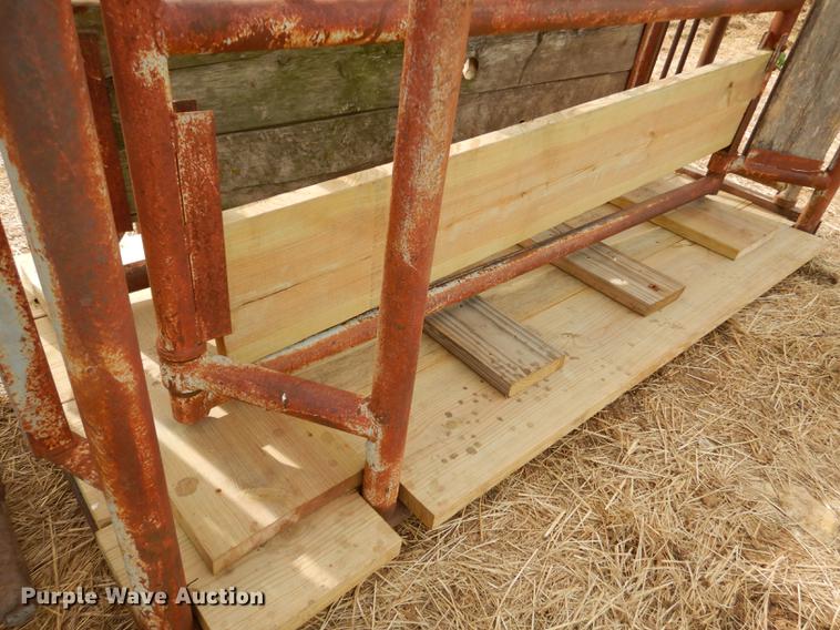 image for item EQ9882 Pearson squeeze chute