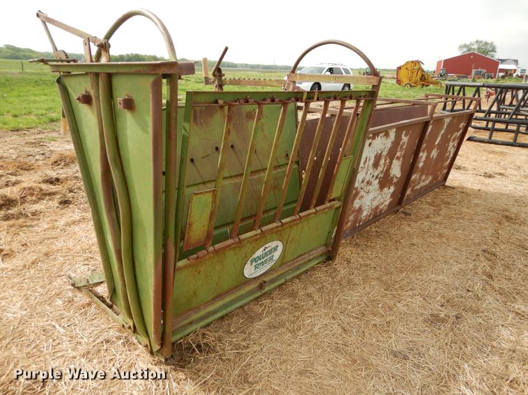 image for item EQ9883 Powder River squeeze chute