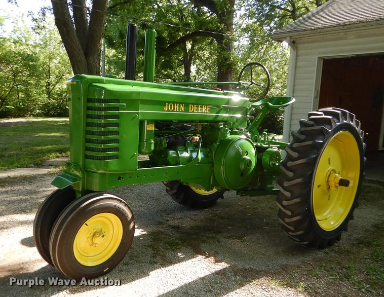 image for item EQ9933 1946 John Deere A tractor
