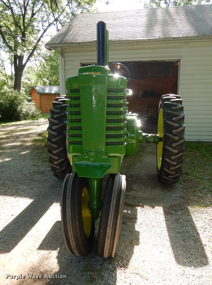 image for item EQ9933 1946 John Deere A tractor
