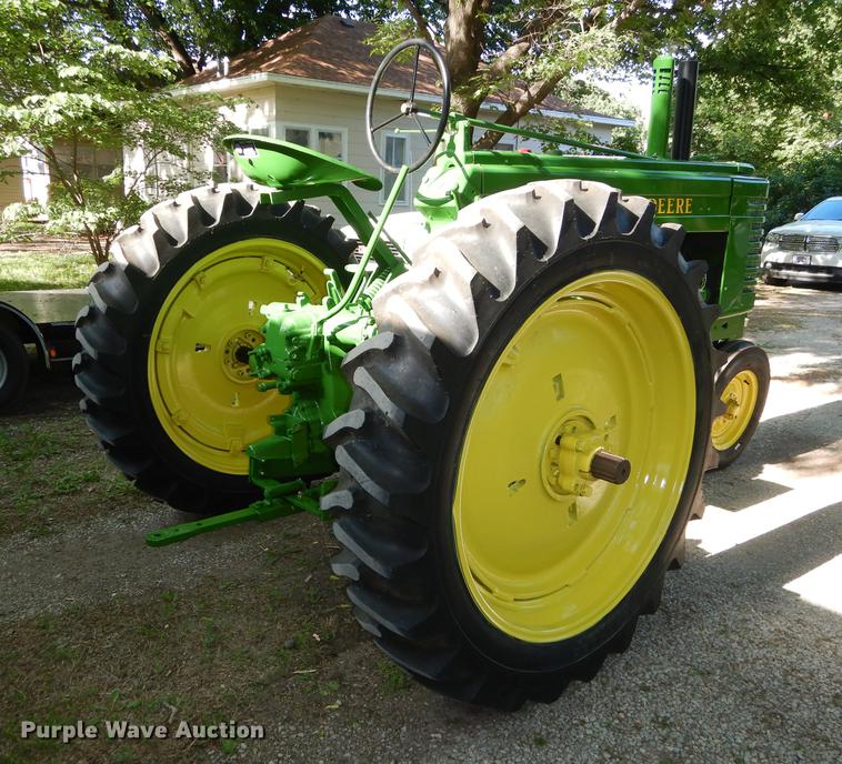 image for item EQ9933 1946 John Deere A tractor