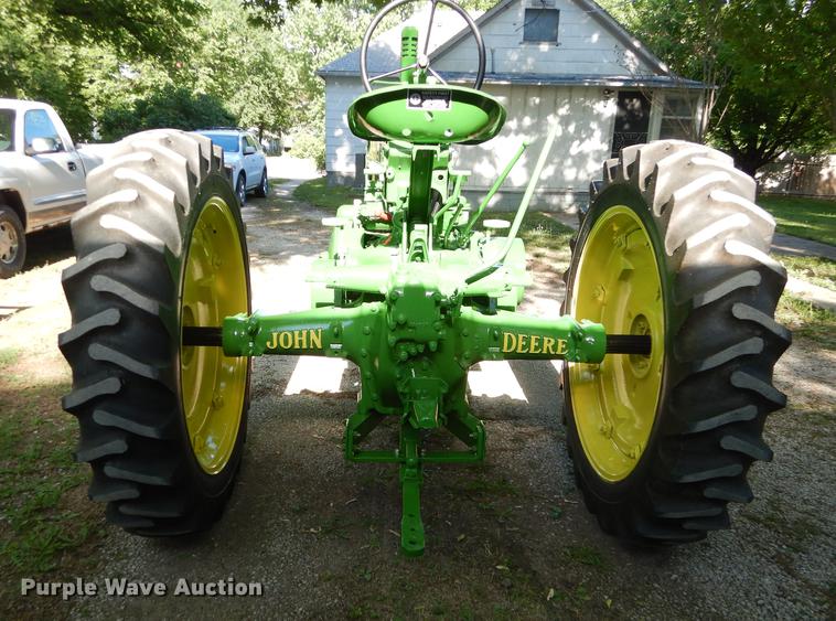 image for item EQ9933 1946 John Deere A tractor