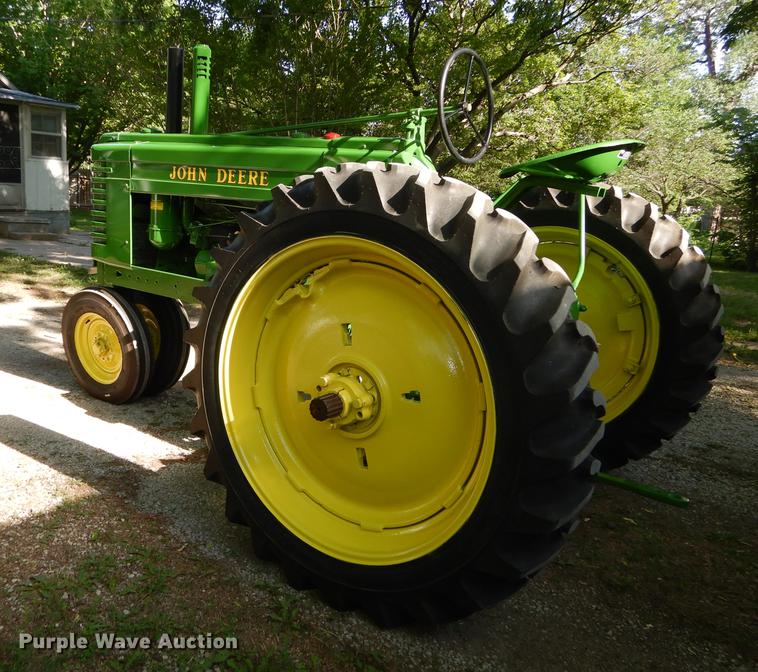 image for item EQ9933 1946 John Deere A tractor