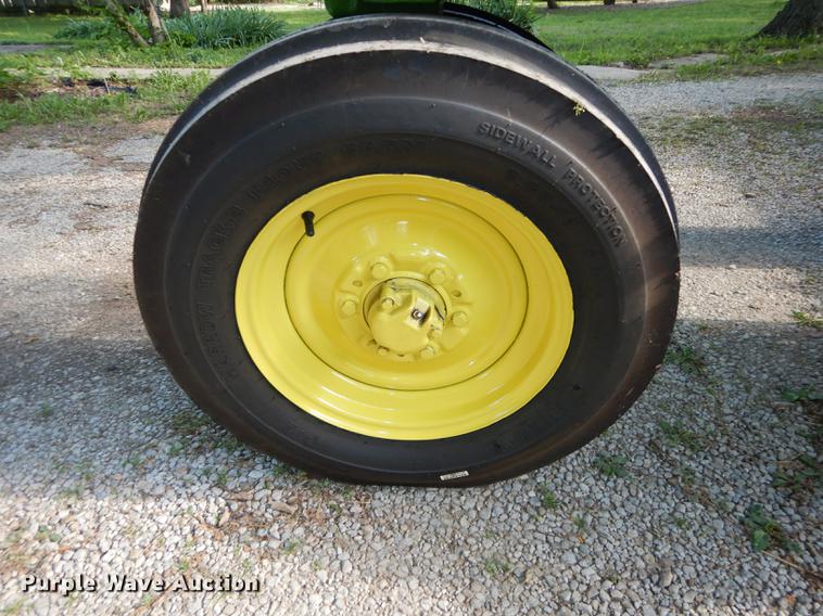 image for item EQ9933 1946 John Deere A tractor