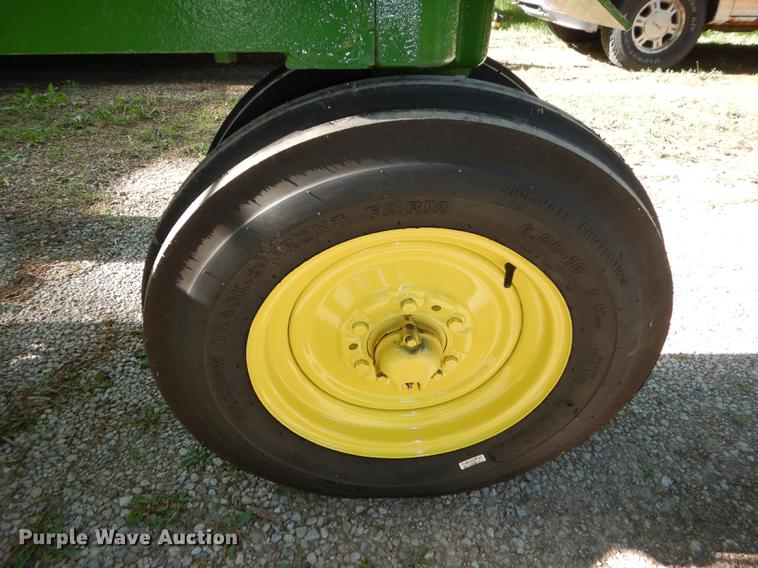 image for item EQ9933 1946 John Deere A tractor