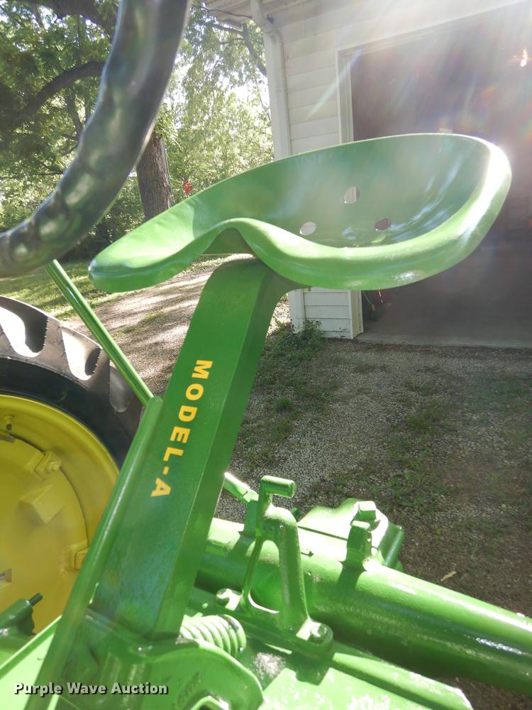 image for item EQ9933 1946 John Deere A tractor