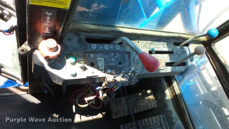 image for item ET9706 Ford Versatile 276 4WD tractor