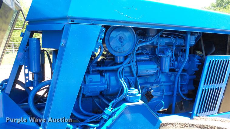 image for item ET9706 Ford Versatile 276 4WD tractor