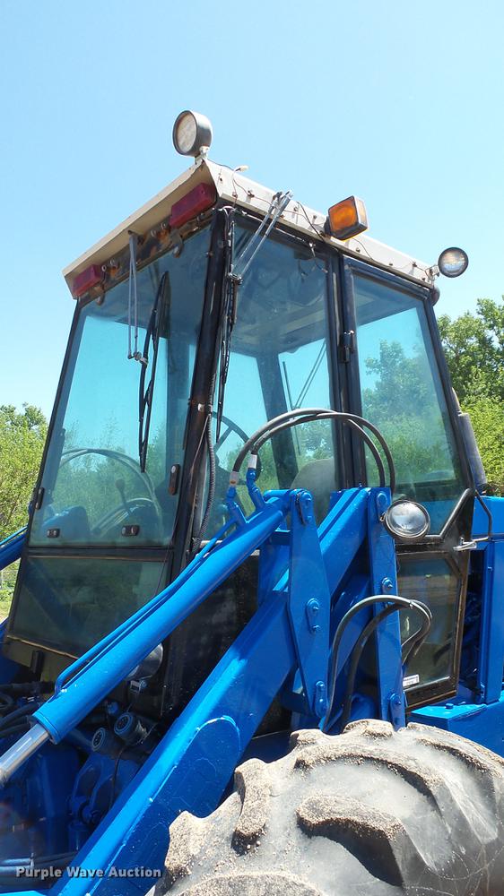 image for item ET9706 Ford Versatile 276 4WD tractor