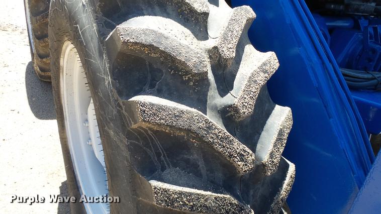 image for item ET9706 Ford Versatile 276 4WD tractor