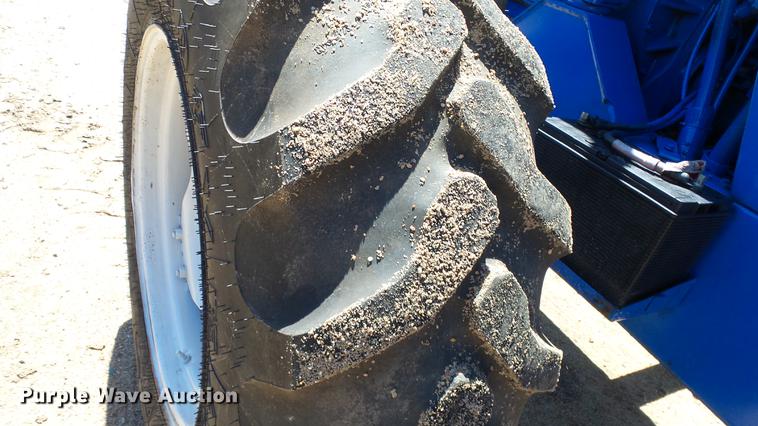 image for item ET9706 Ford Versatile 276 4WD tractor