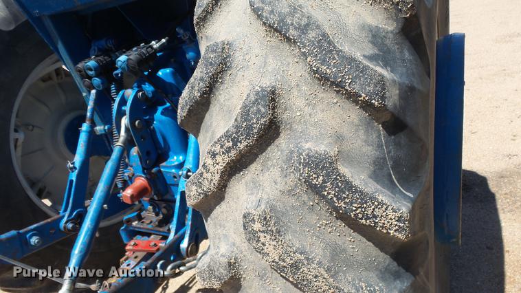 image for item ET9707 Ford 7700 tractor