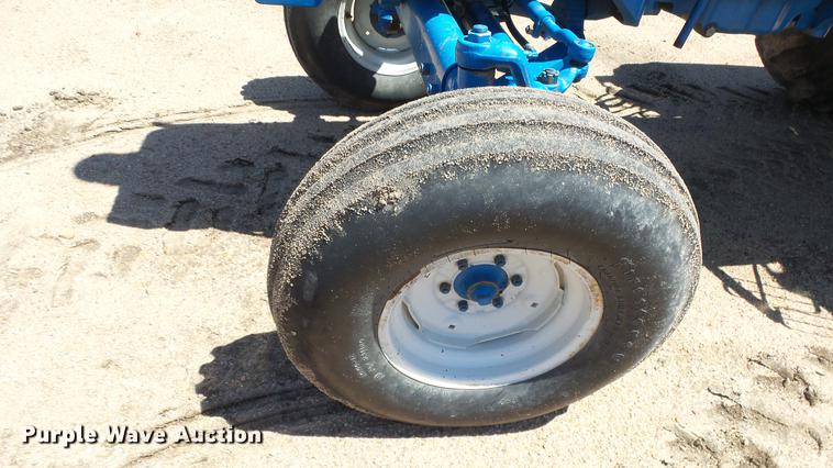 image for item ET9707 Ford 7700 tractor