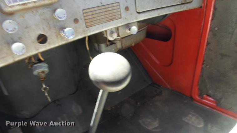 image for item ET9716 1951 International L110 pickup truck