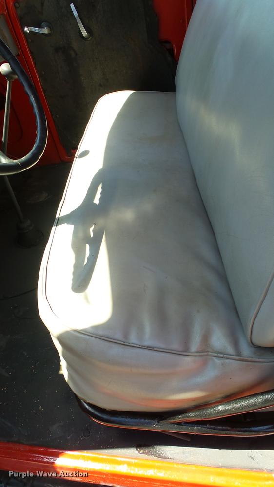 image for item ET9716 1951 International L110 pickup truck