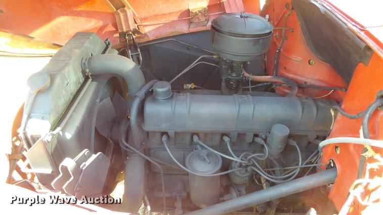 image for item ET9716 1951 International L110 pickup truck