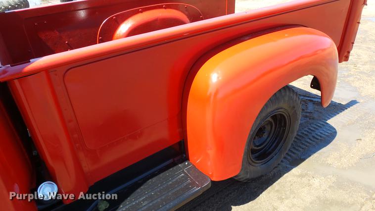 image for item ET9716 1951 International L110 pickup truck