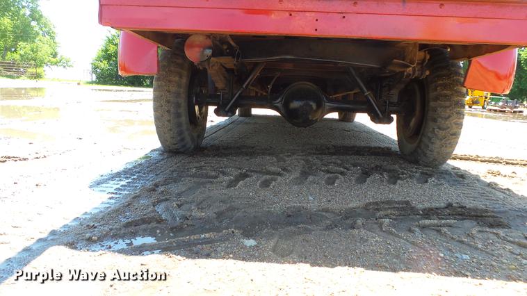 image for item ET9716 1951 International L110 pickup truck