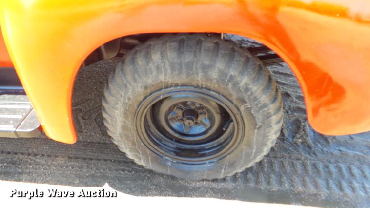 image for item ET9716 1951 International L110 pickup truck