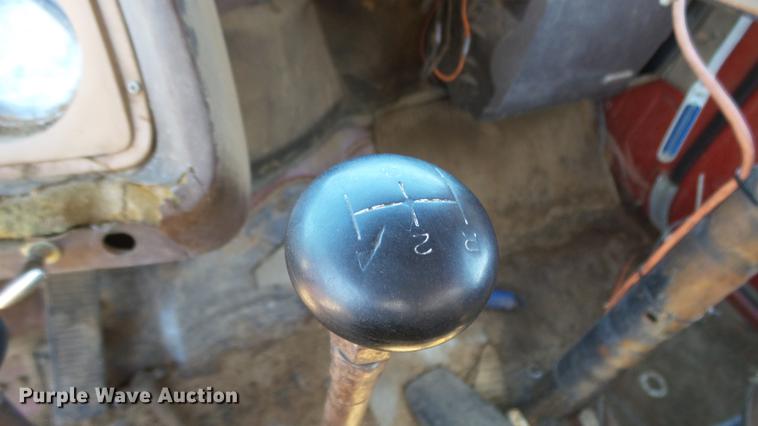 image for item ET9727 1981 Ford 8000 feed mixer truck