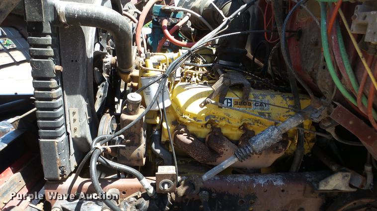 image for item ET9727 1981 Ford 8000 feed mixer truck