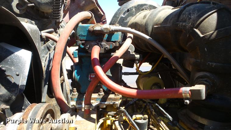 image for item ET9727 1981 Ford 8000 feed mixer truck