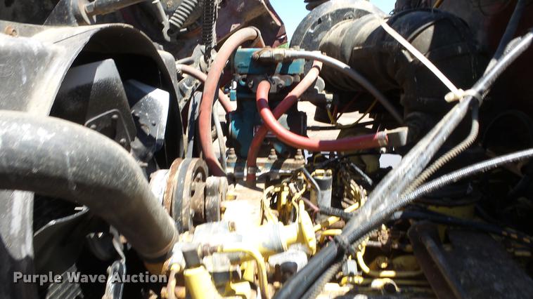 image for item ET9727 1981 Ford 8000 feed mixer truck