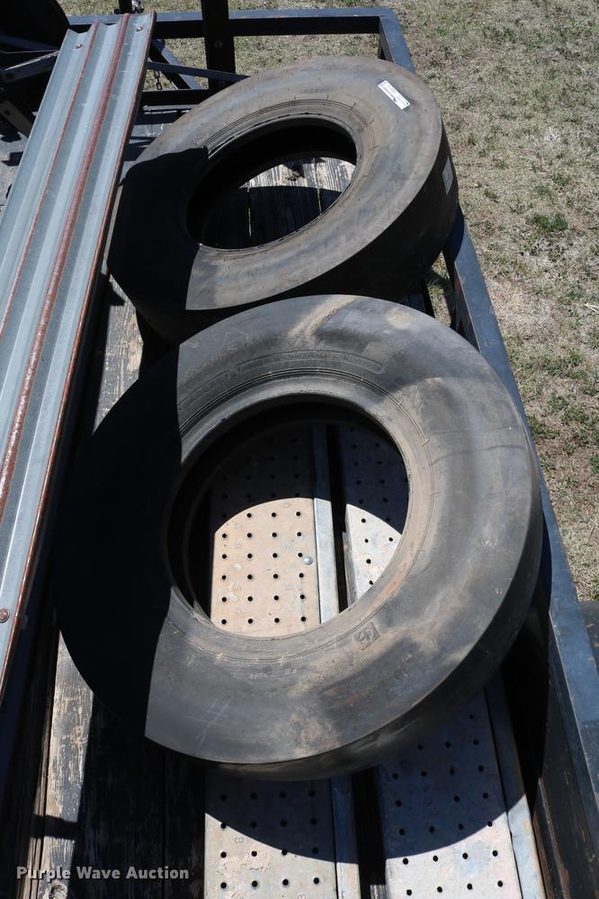 image for item EW9116 (2) Caterpillar tires