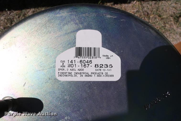 image for item EW9116 (2) Caterpillar tires