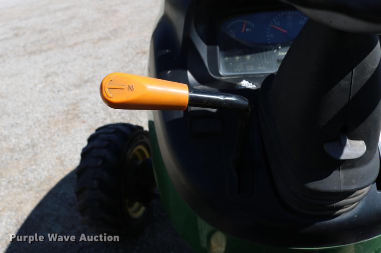 image for item EW9229 2006 John Deere 4520 MFWD tractor