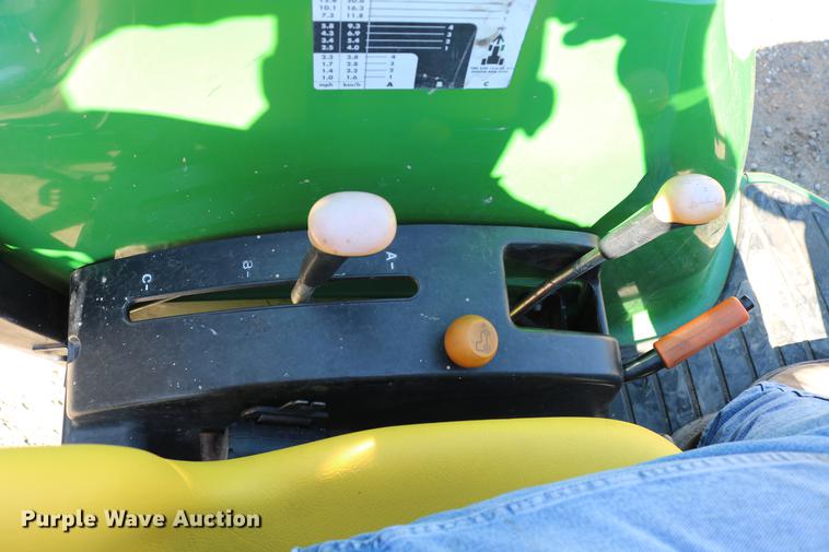 image for item EW9229 2006 John Deere 4520 MFWD tractor