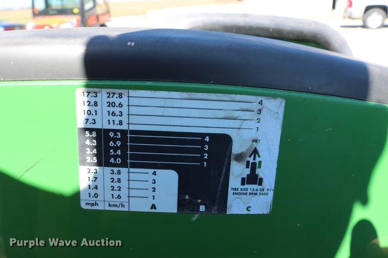 image for item EW9229 2006 John Deere 4520 MFWD tractor