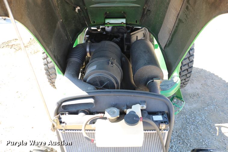 image for item EW9229 2006 John Deere 4520 MFWD tractor