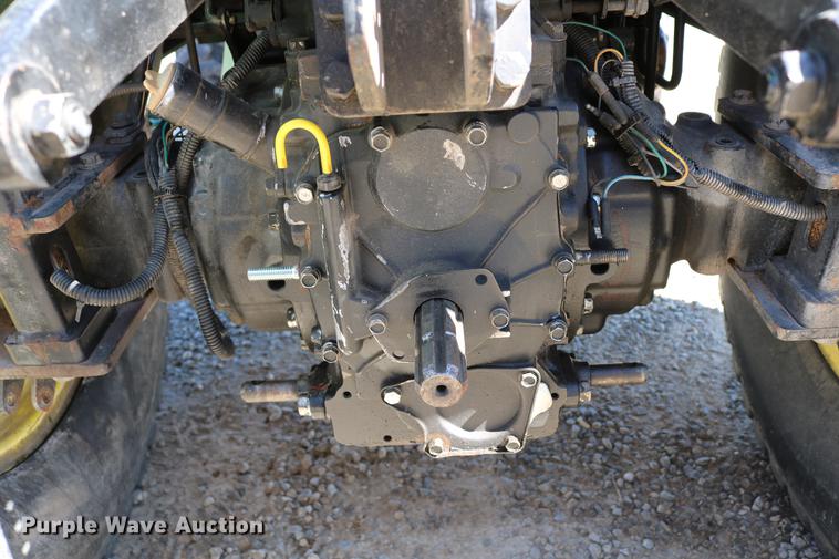 image for item EW9229 2006 John Deere 4520 MFWD tractor