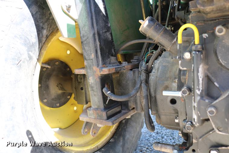 image for item EW9229 2006 John Deere 4520 MFWD tractor