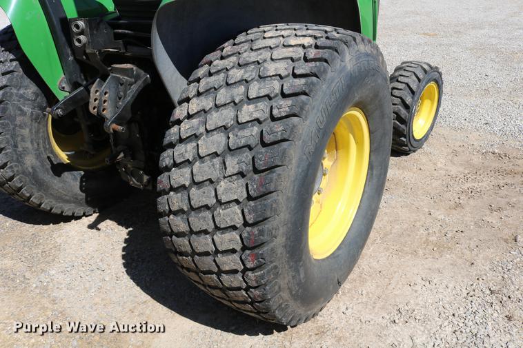 image for item EW9229 2006 John Deere 4520 MFWD tractor