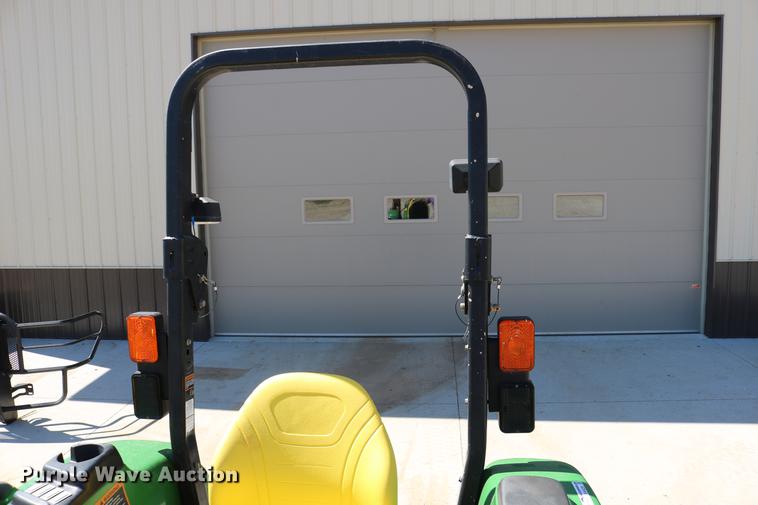 image for item EW9229 2006 John Deere 4520 MFWD tractor